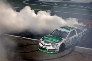 texas_motor_speedway_nscs_041313_kyle_busch_burnout_win (1)