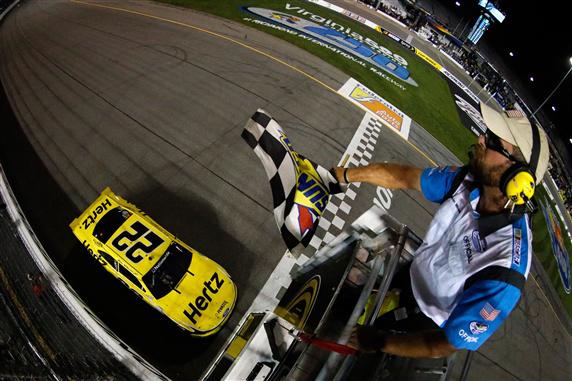 Read more about the article Nationwide | Late pass gives Keselowski win in 1,000th Nationwide race