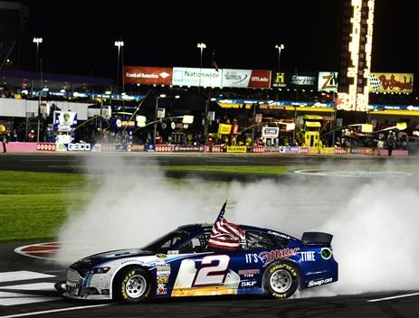 nascar_nscs_cms_101213_keselowski_burnout (1)