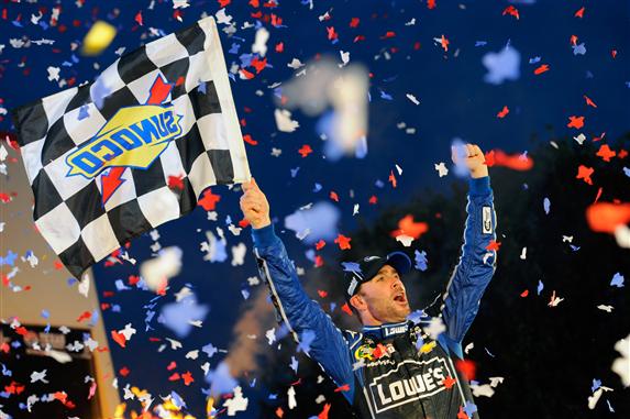 Read more about the article Sprint Cup | Johnson grabs Chase lead with win at Texas