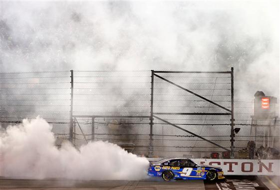 Read more about the article Nationwide | Chase Elliott wins in maiden voyage at Darlington
