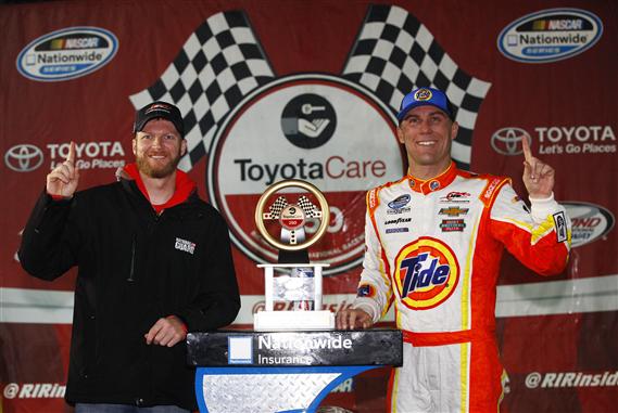Read more about the article Nationwide | Harvick dominates in seventh win at Richmond