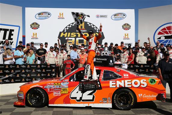 Read more about the article Nationwide | Kyle Larson outruns veterans for win at Charlotte