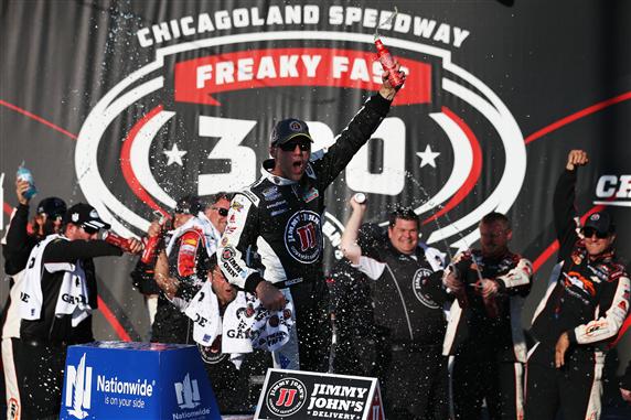 Read more about the article Nationwide | Two-tire strategy propels Kevin Harvick to Nationwide win at Chicagoland