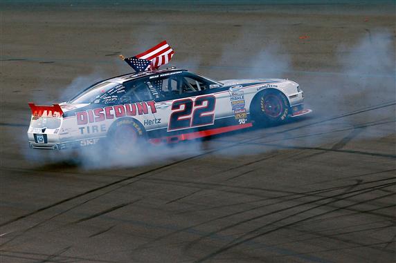 Read more about the article Nationwide | Keselowski win at Phoenix