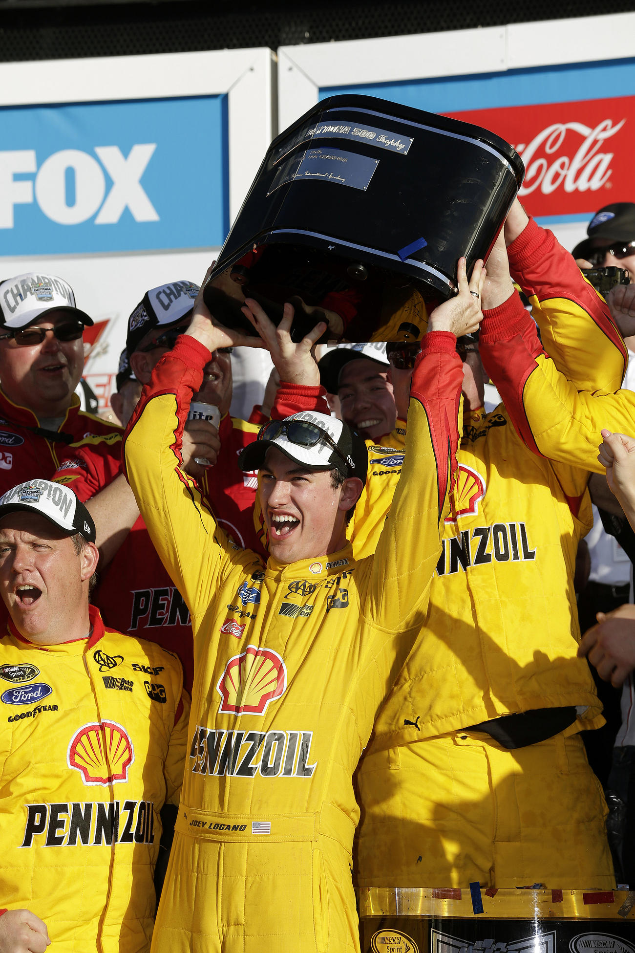Read more about the article Logano caps spectacular race with Daytona 500 victory