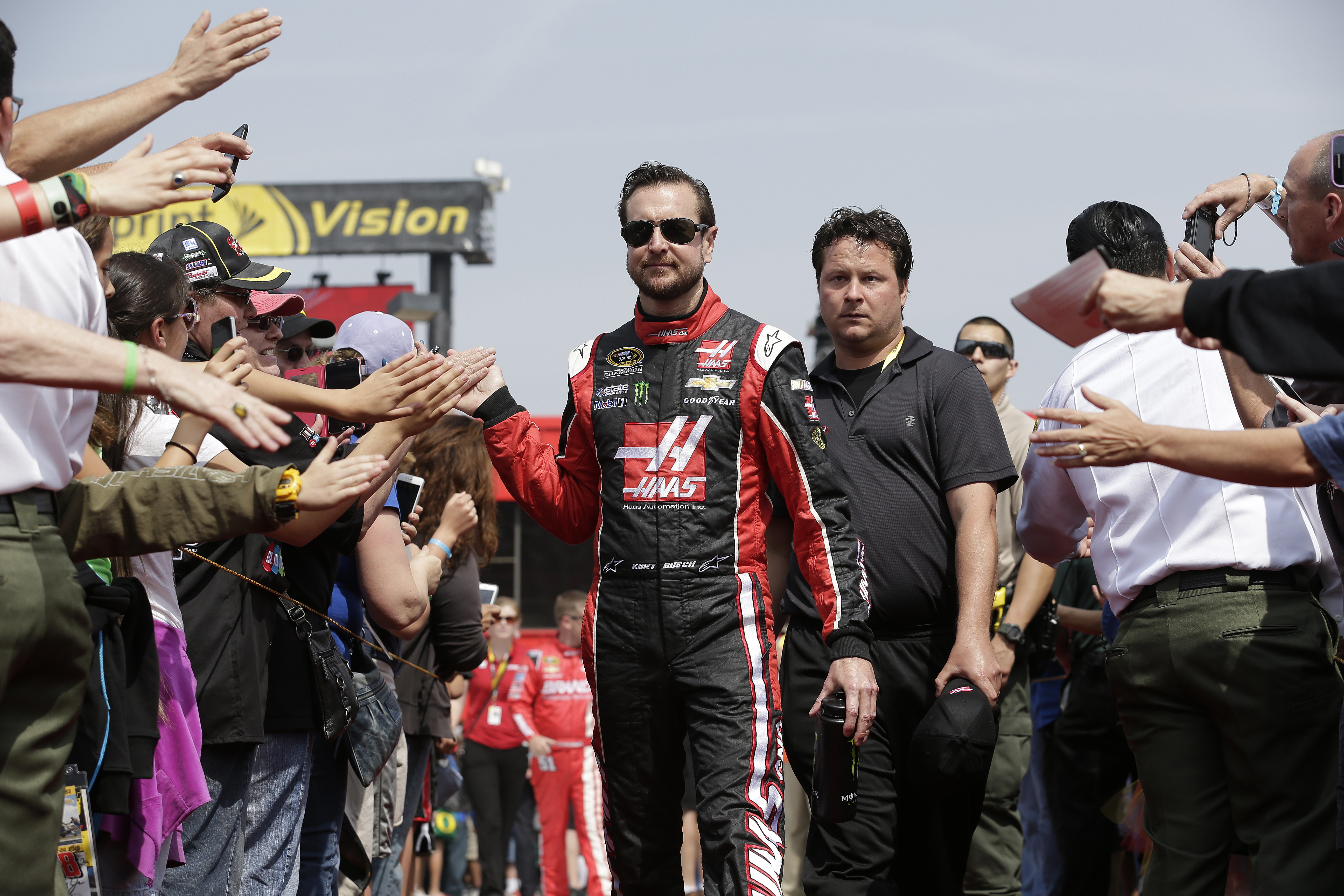 Read more about the article In Focus: Kurt Busch not smiling, just racing