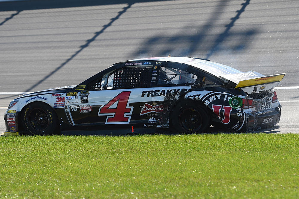 Read more about the article Harvick’s Big Mistake: Repeat Bid Takes a Hit