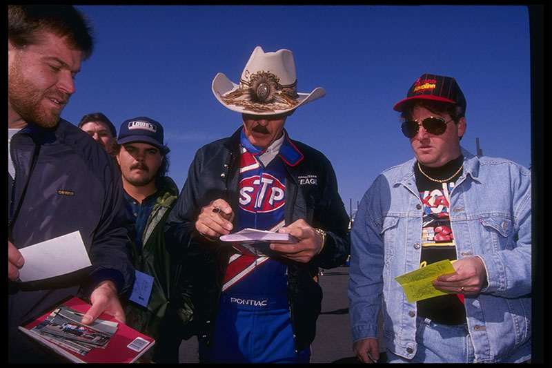 Read more about the article Milestone Moment: Richard Petty’s 200th Career Win Came at Daytona