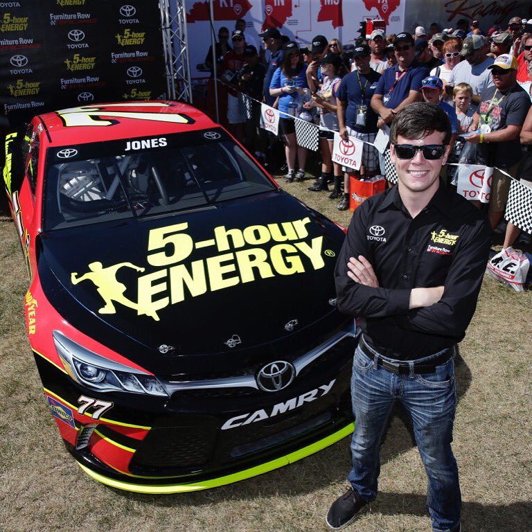 Read more about the article Erik Jones will move to Sprint Cup with Furniture Row in 2017
