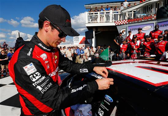 Read more about the article Logano breaks Team Penske drought with XFINITY win at Watkins Glen