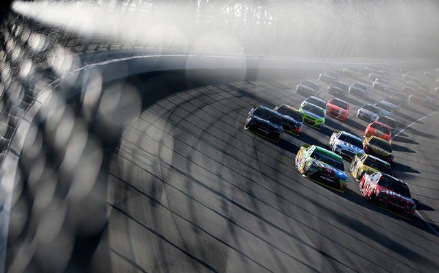 Read more about the article The Chase Is On: 16 Drivers Begin Pursuit of Championship