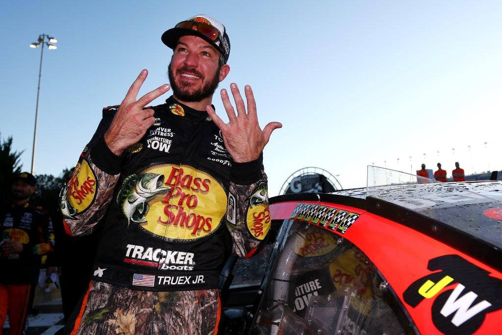 Read more about the article Even With Homestead Looming, Truex Is Championship Favorite