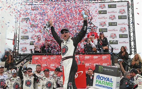 Read more about the article Harvick saves his best for a rainy day with victory at Dover